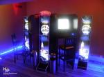 Pomieszczenie, w którym znajdują się zestawy komputerowe do gier hazardowych